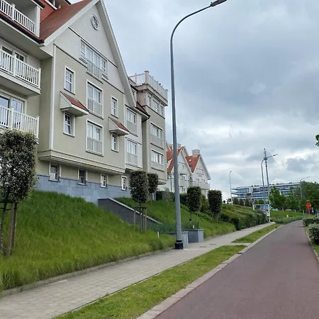 Dockside 0304 With A View Of The Fairway Apartamento Nieuwpoort