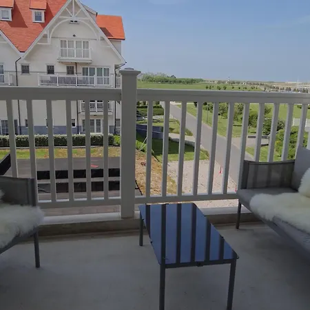 Dockside 0304 With A View Of The Fairway * Nieuwpoort
